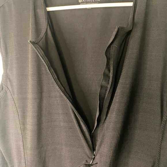 Women’s Athleta Black Tank Top With Back Pocket Size XLT - Picture 4 of 12